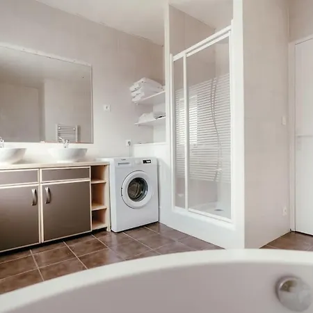 Holiday home Maison 6pers / 1,2km De La / Smarttv / Fibre
